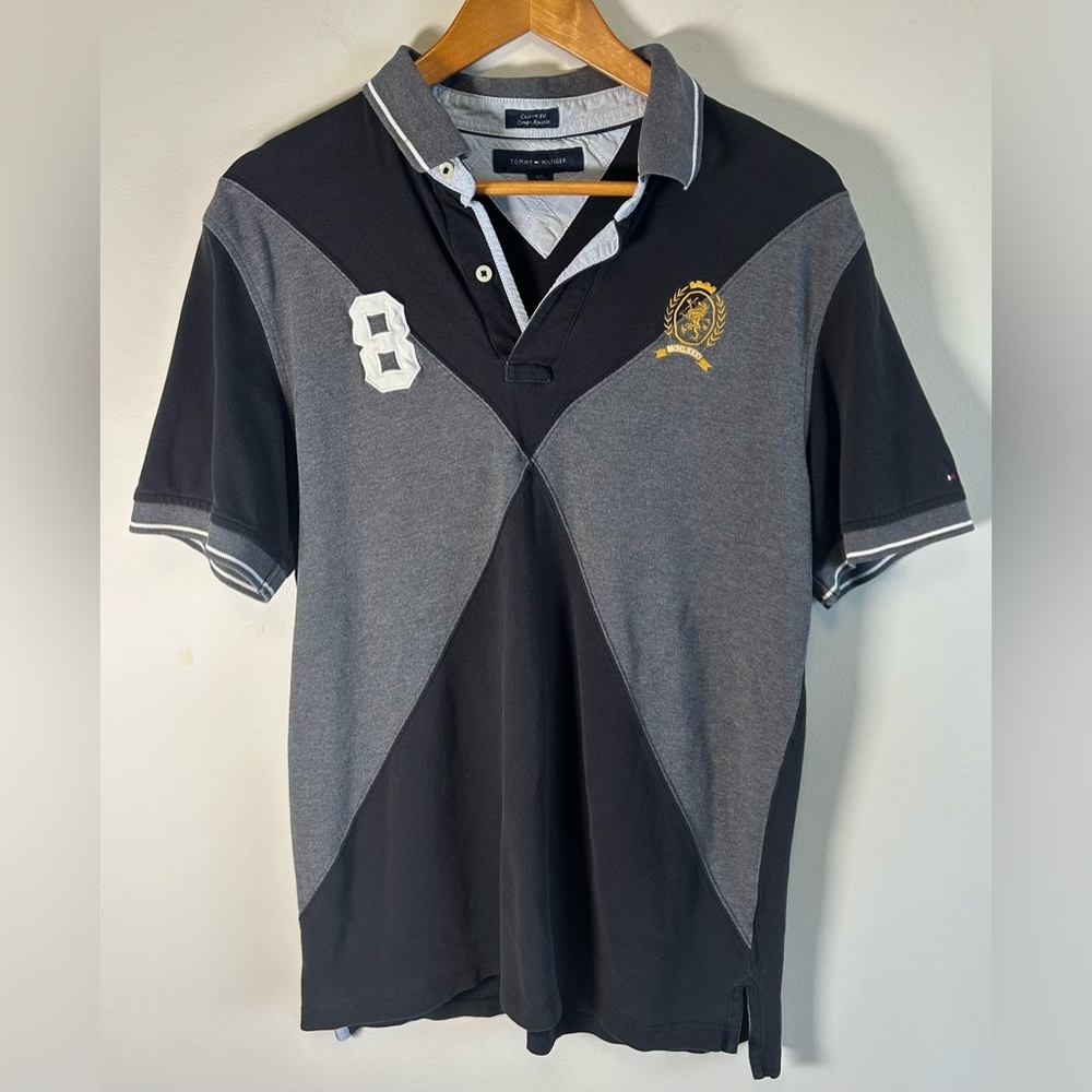 Tommy Hilfiger Custom Fit Polo Shirt L Mens Black Gray Crest #8 Patch 2010